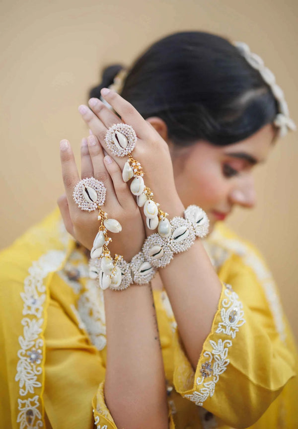 Karnavati Haathful (set of 2)