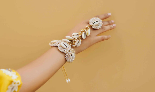 Karnavati Haathful (set of 2)