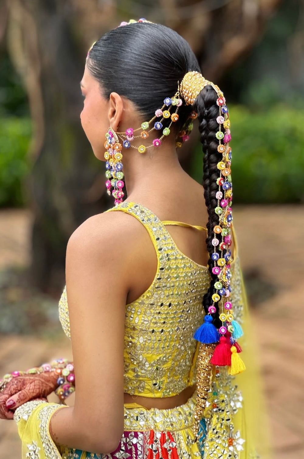 Arnika (earrings+earchain+sheeshpatti+haathful with kaleeras)