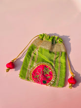 Meena bazar hamper