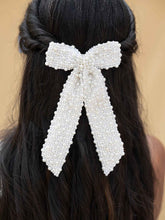 Chandrika Embellished Crystal Hair Bow Barrett Clip (1 pcs)
