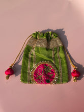 Meena bazar hamper