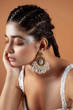 Coastal Gleam Earrings