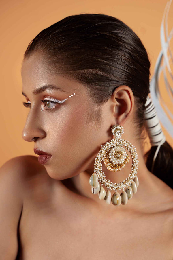 Drifted Grace Earrings