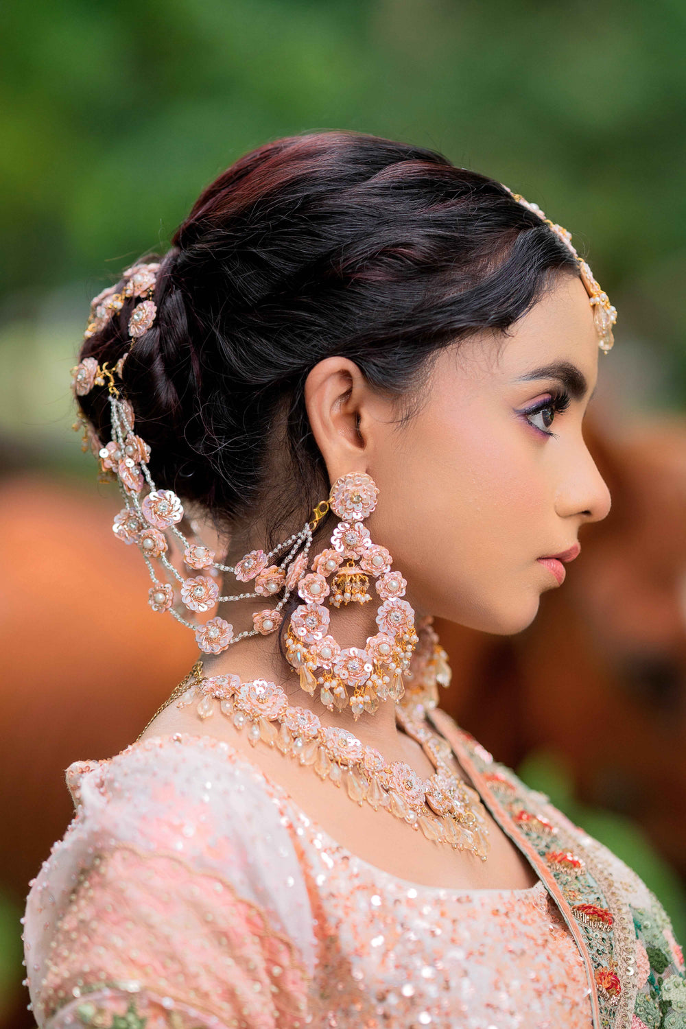 Amrita Round Earrings with earchain