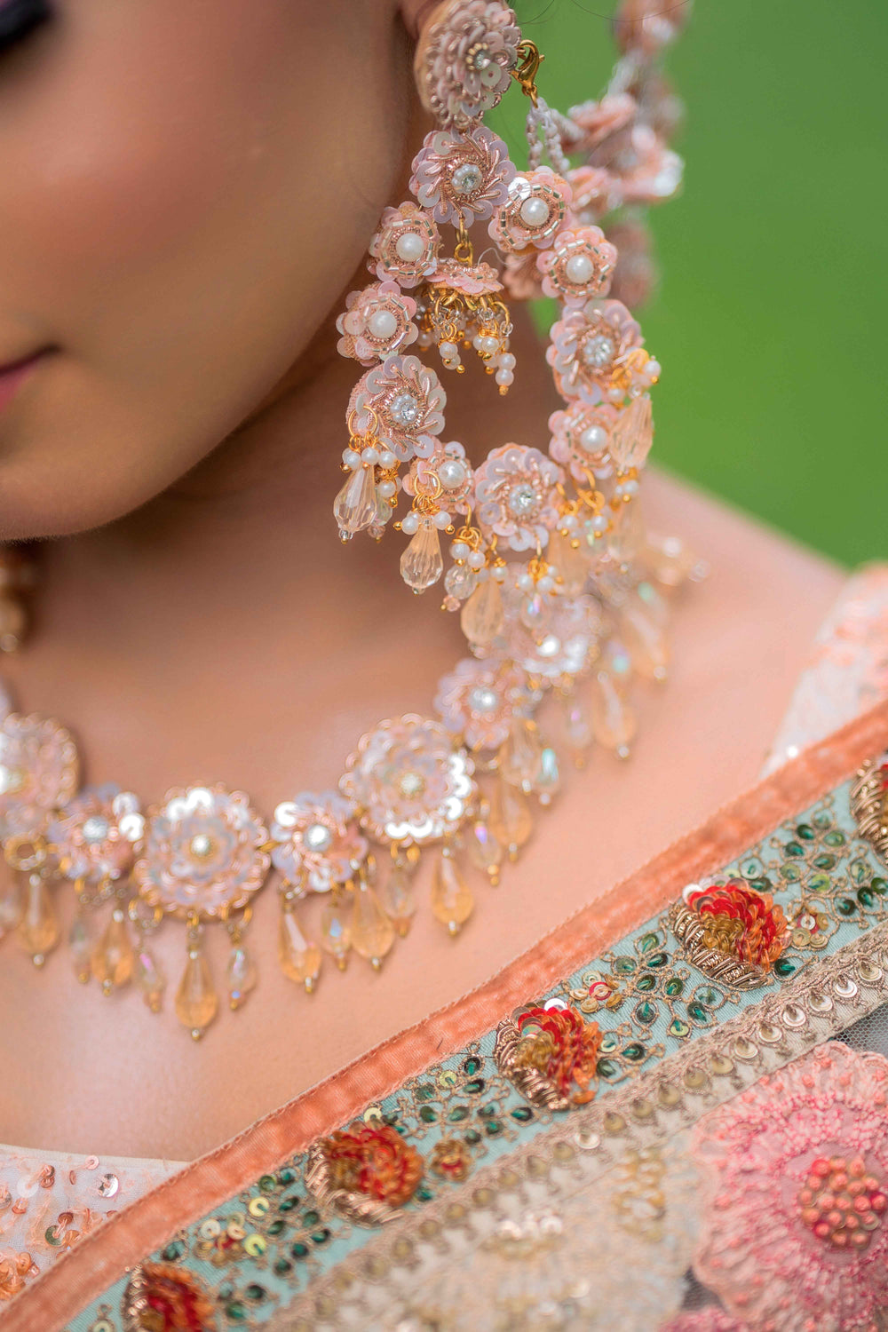 Amrita Round Earrings with earchain