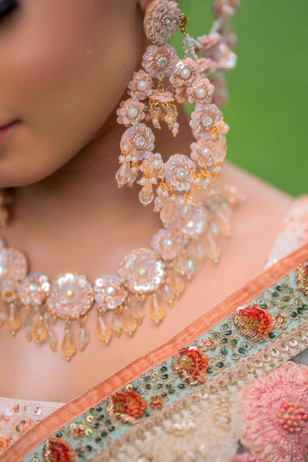 Amrita Round Earrings with earchain