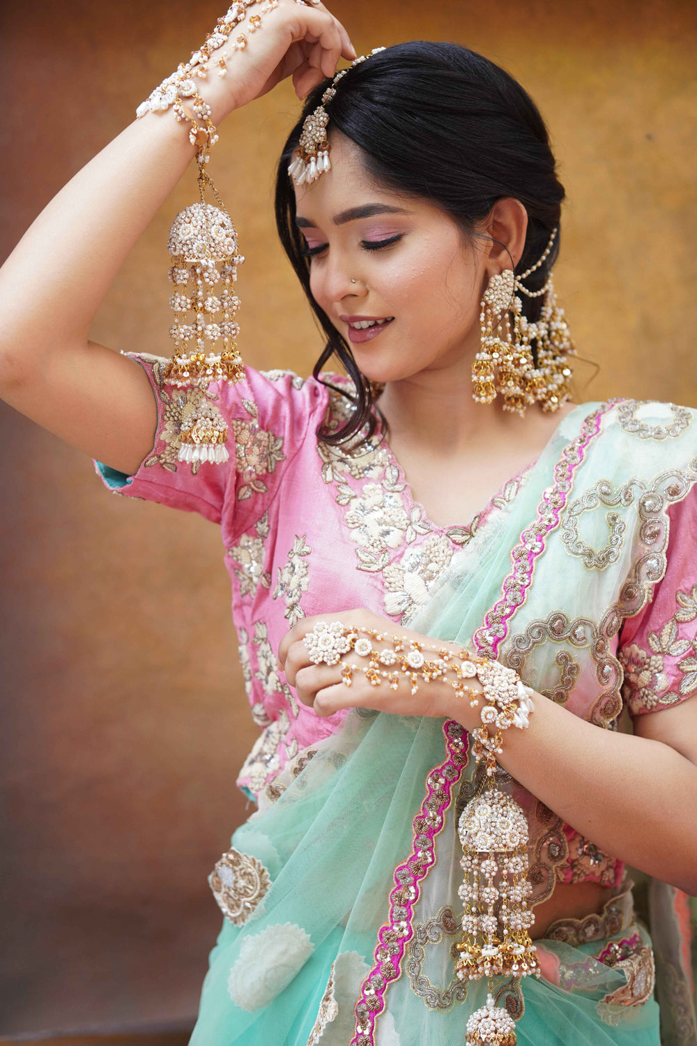 Rukaiya Earrings Tikka & Haathful