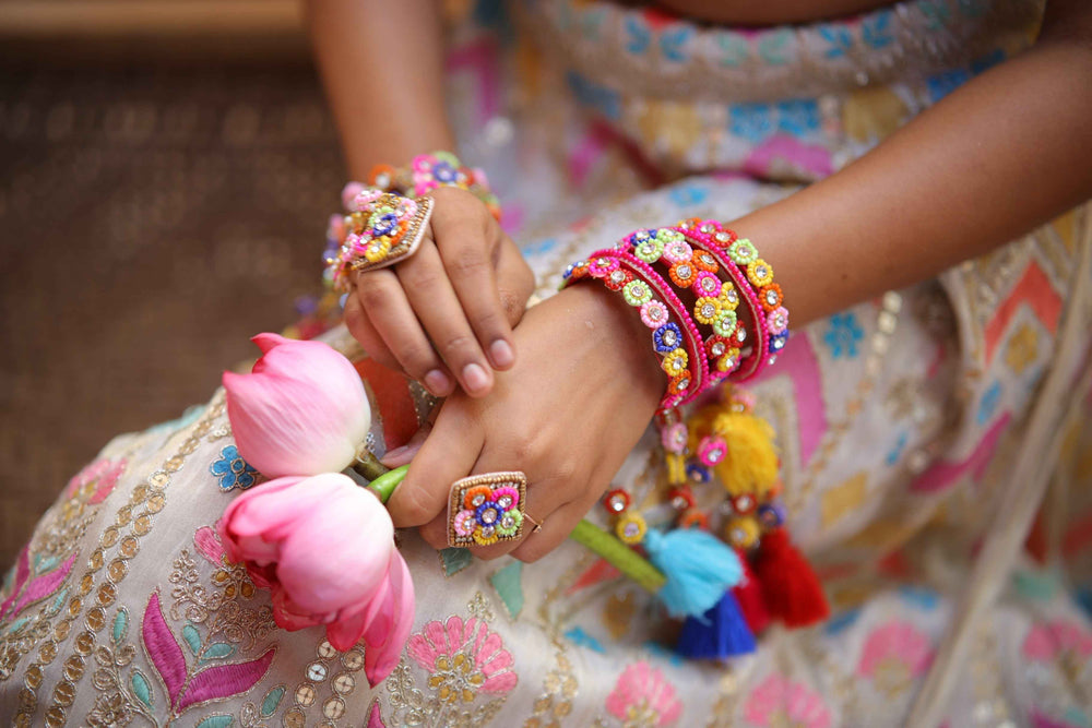 Arnika (earrings+earchain+sheeshpatti+haathful with kaleeras)