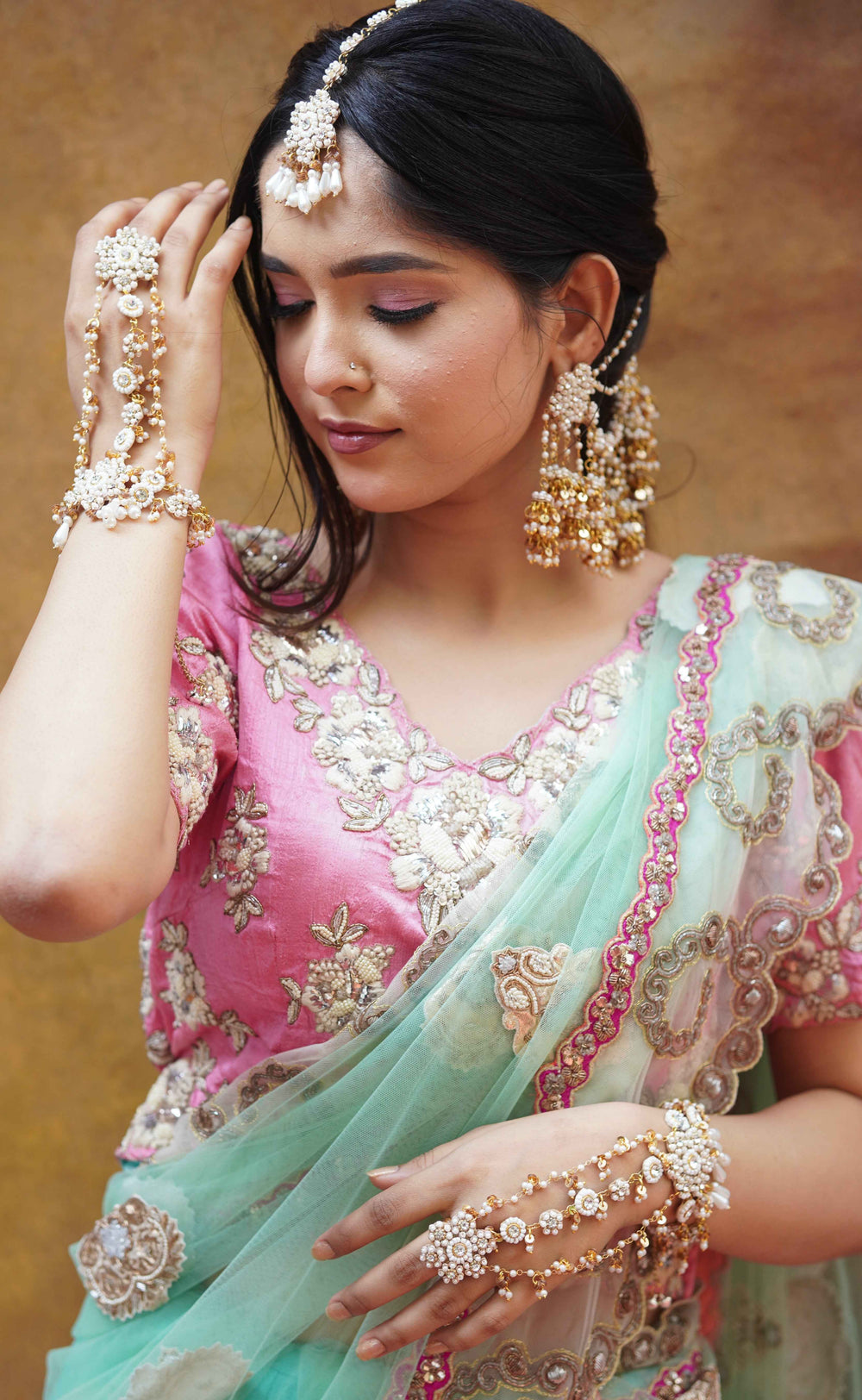 Rukaiya ( earrings+earchain+tikka+necklace+haathful)