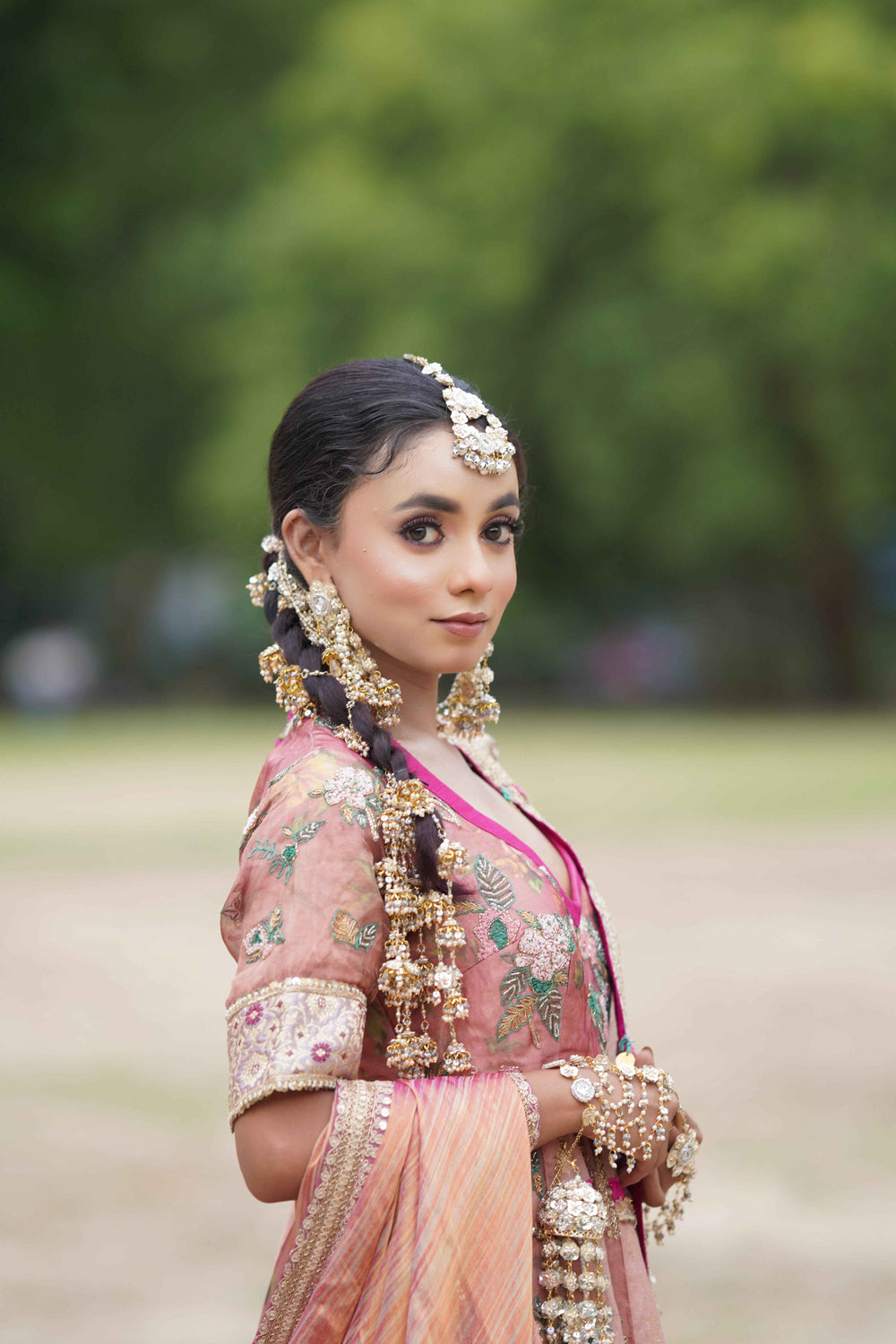 Shuvangi Full Set ( necklace+earrings+earchain+tikka+bangles pair+hairbraids )