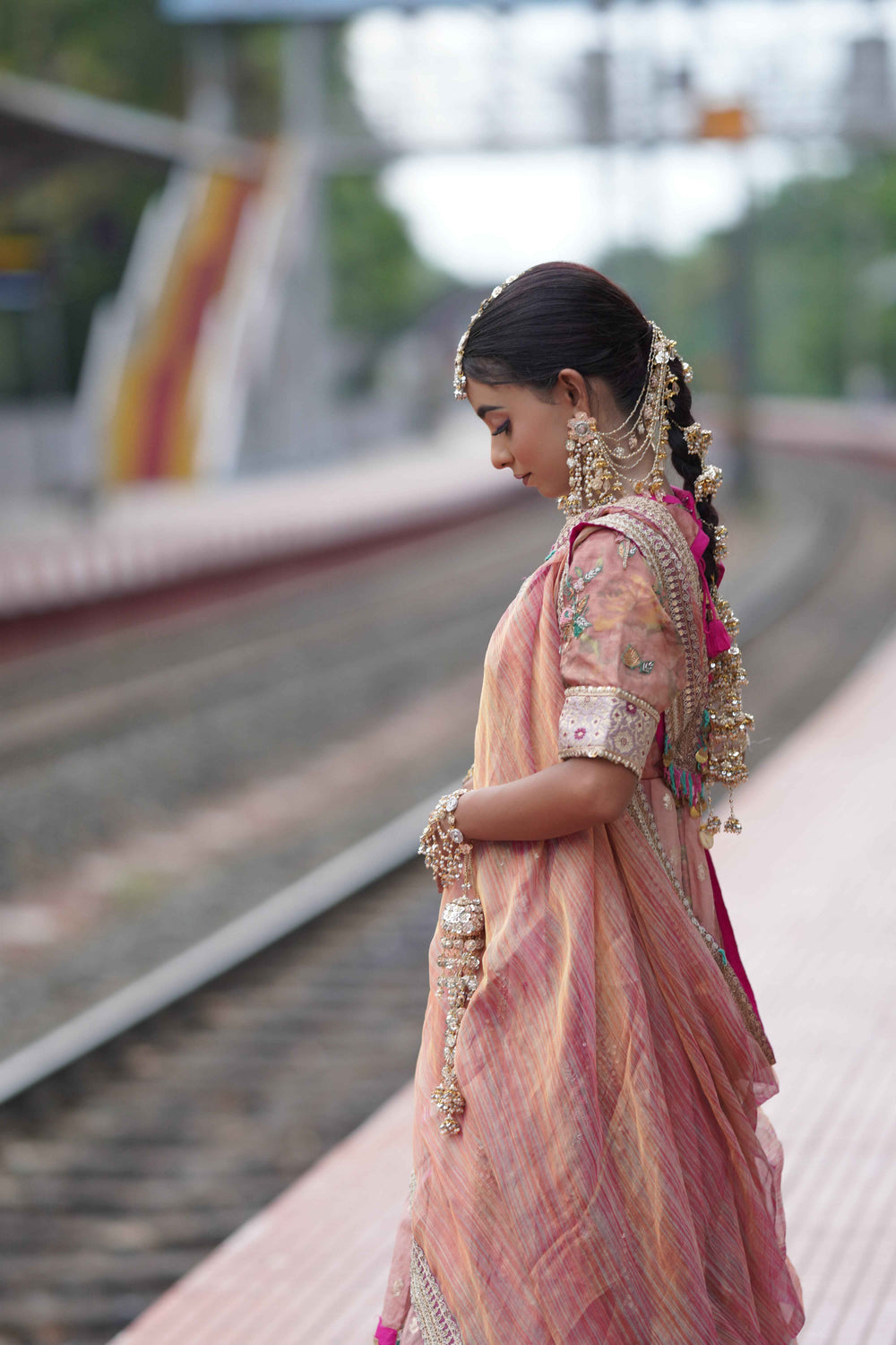 Shuvangi Full Set ( necklace+earrings+earchain+tikka+bangles pair+hairbraids )