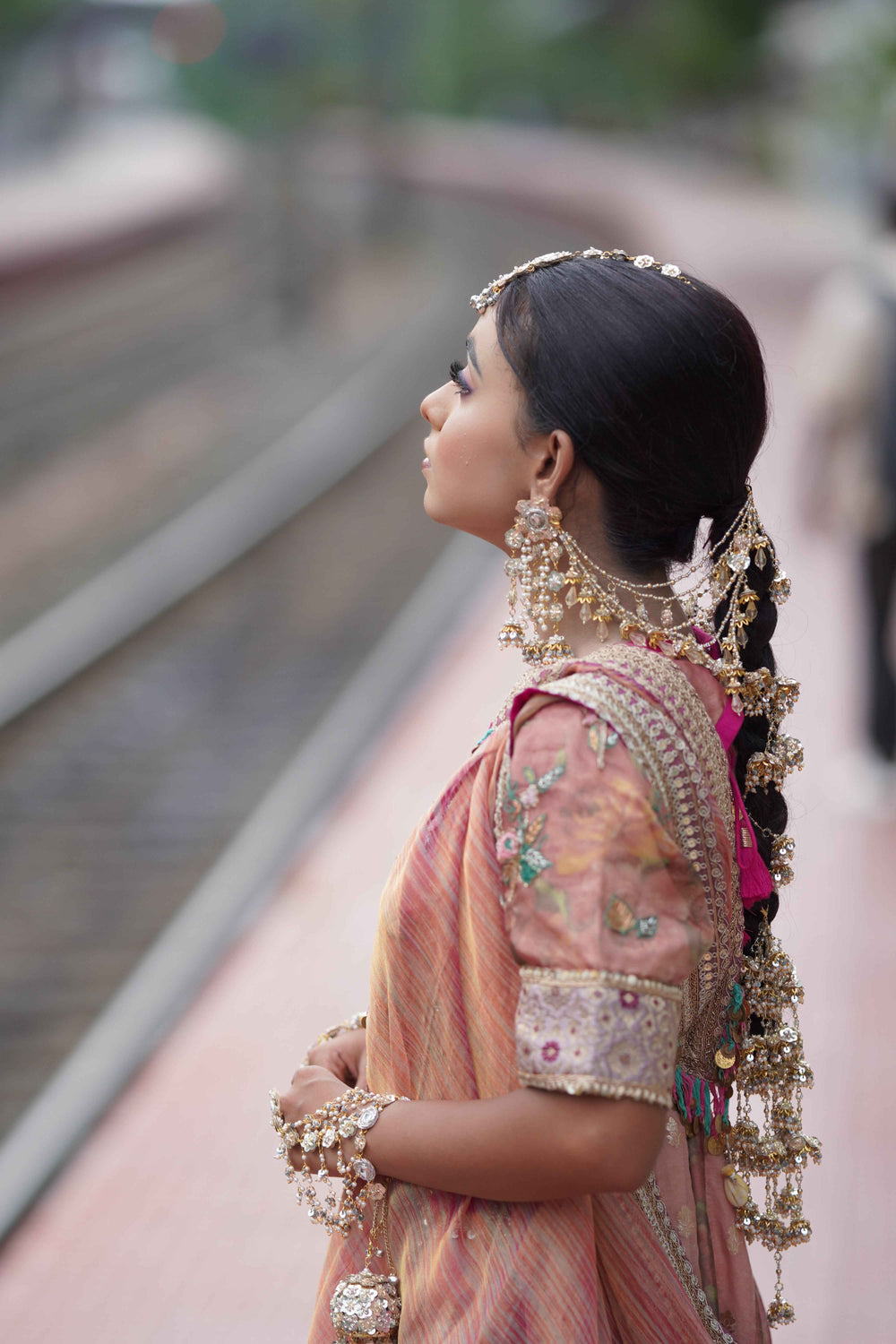 Shuvangi Full Set ( necklace+earrings+earchain+tikka+bangles pair+hairbraids )