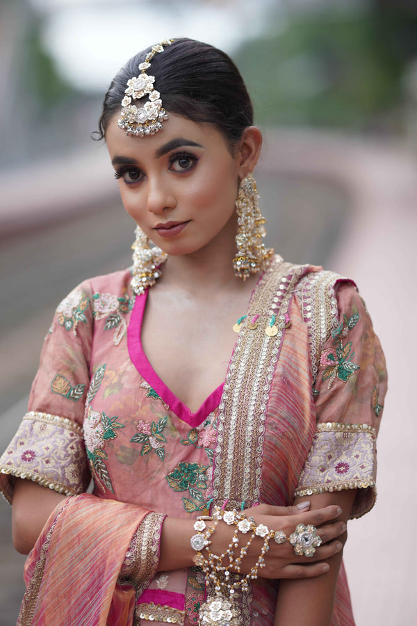 Shuvangi Full Set ( necklace+earrings+earchain+tikka+bangles pair+hairbraids )