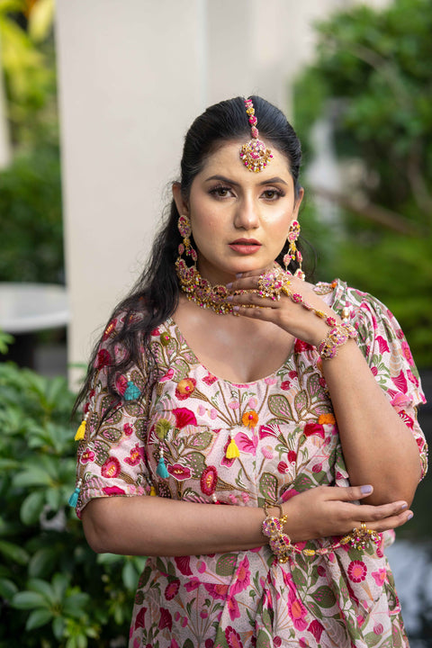 Situ (necklace+earings+tikka+haathful)