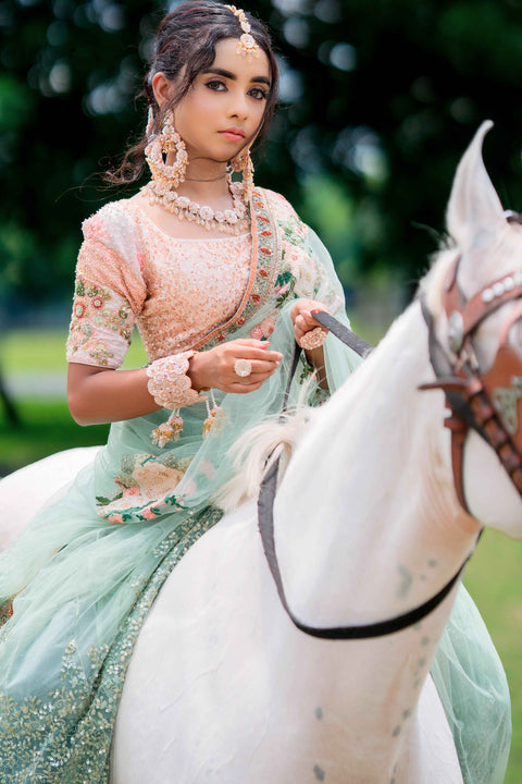 Amrita (Necklace+Earrings+Earchain+Tikka+Handcuff)