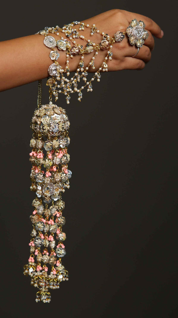 Lavanya Haathful with kaleeras (Set of 2)