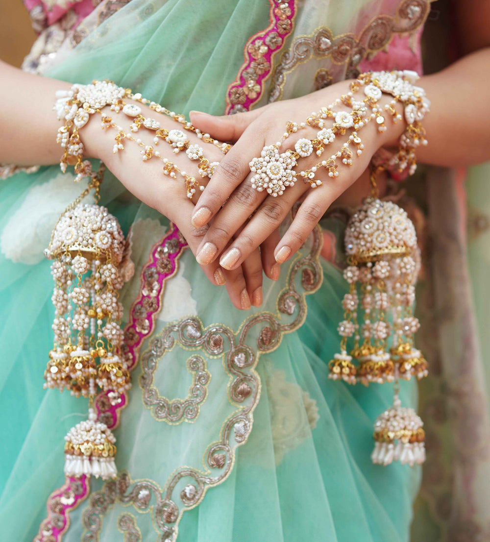 Rukaiya Haathful with kaleeras(Set of 2)