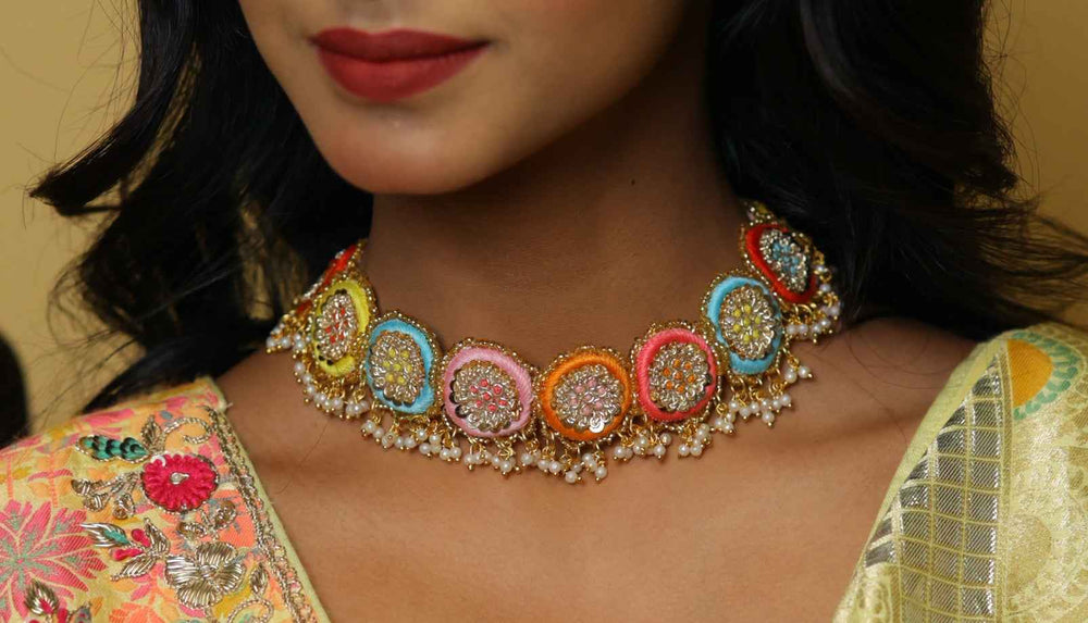 Niharika Necklace Sleek